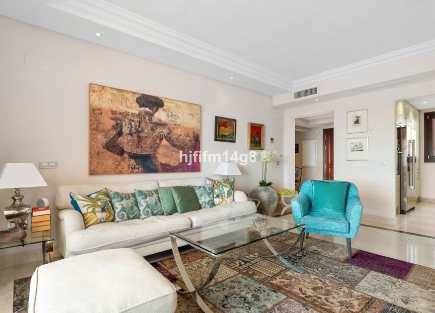 Resale - Apartment - Penthouse - Estepona - Estepona Centro