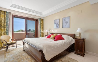 Resale - Apartment - Penthouse - Estepona - Estepona Centro