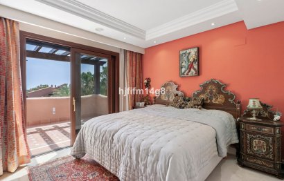 Resale - Apartment - Penthouse - Estepona - Estepona Centro
