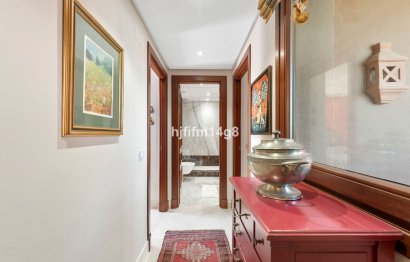 Resale - Apartment - Penthouse - Estepona - Estepona Centro