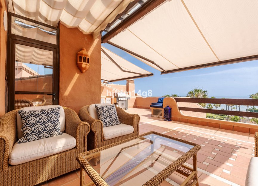 Resale - Apartment - Penthouse - Estepona - Estepona Centro