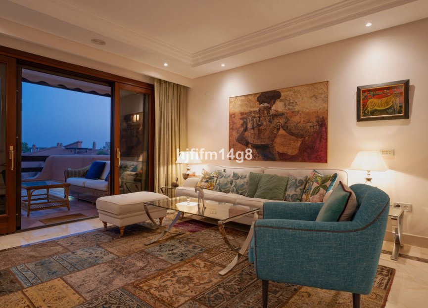 Resale - Apartment - Penthouse - Estepona - Estepona Centro