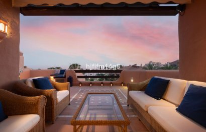Resale - Apartment - Penthouse - Estepona - Estepona Centro