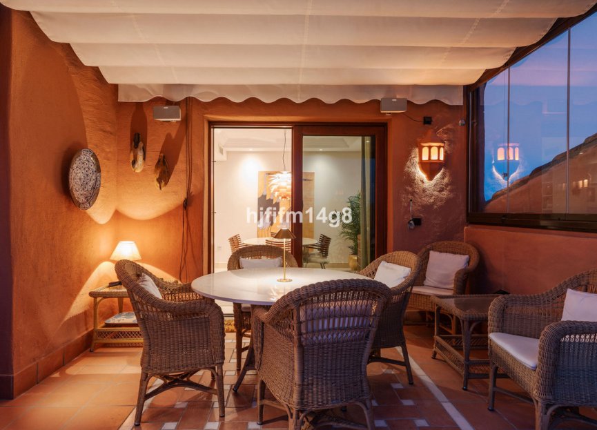 Resale - Apartment - Penthouse - Estepona - Estepona Centro