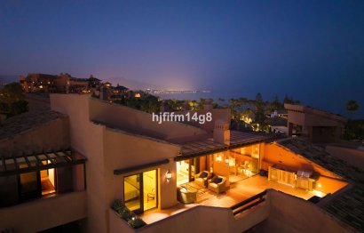 Resale - Apartment - Penthouse - Estepona - Estepona Centro