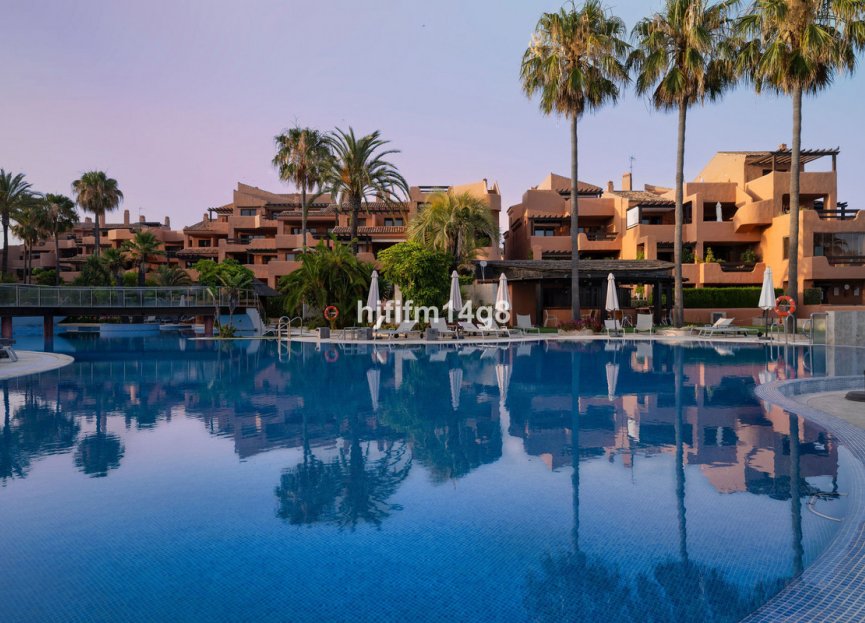 Resale - Apartment - Penthouse - Estepona - Estepona Centro