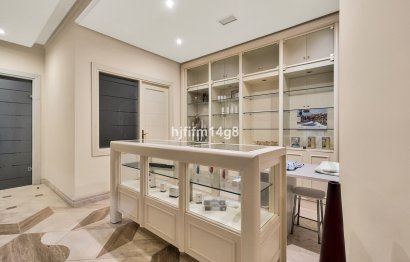 Resale - Apartment - Penthouse - Estepona - Estepona Centro