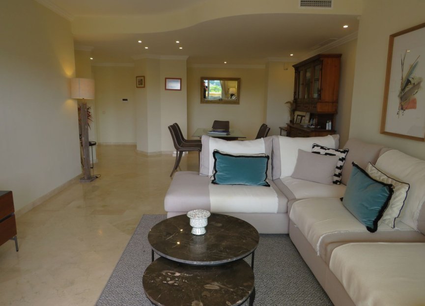 Resale - Ground floor apartment - Marbella - Elviria