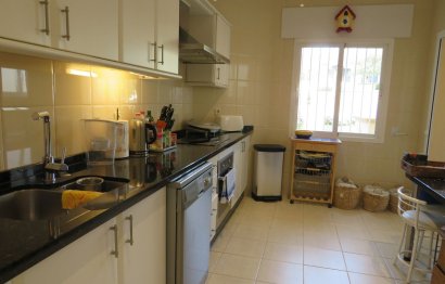 Resale - Ground floor apartment - Marbella - Elviria
