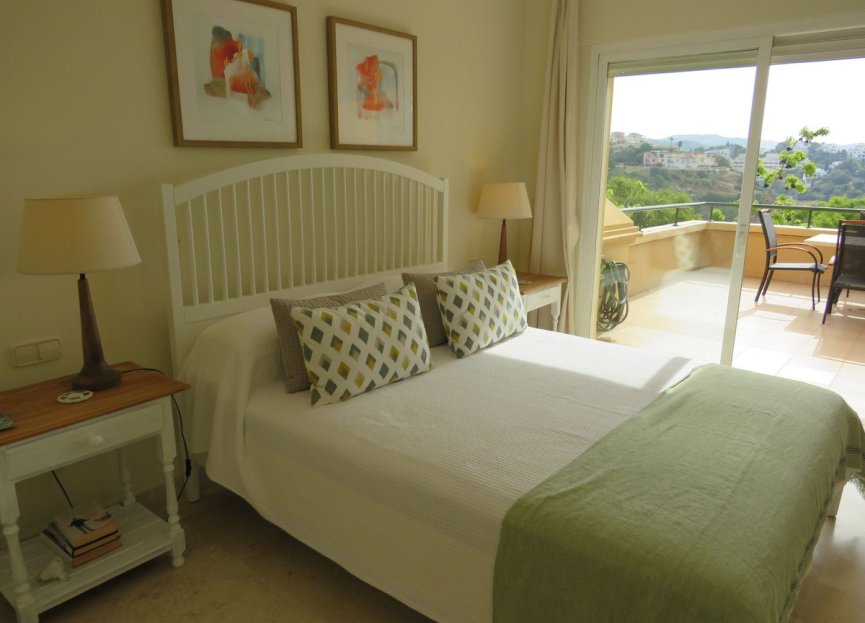 Resale - Ground floor apartment - Marbella - Elviria