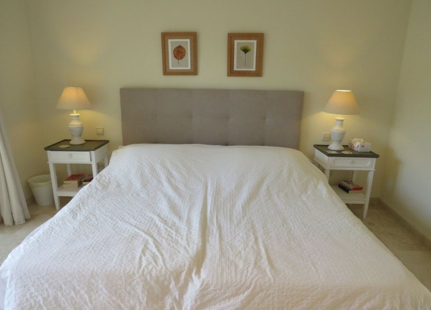 Resale - Ground floor apartment - Marbella - Elviria