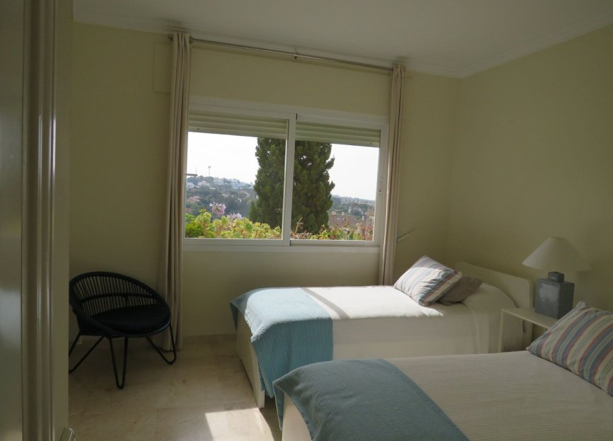 Resale - Ground floor apartment - Marbella - Elviria