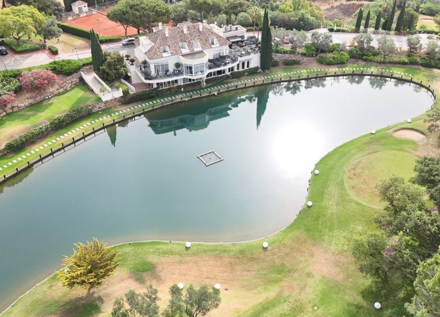 Resale - Ground floor apartment - Marbella - Elviria