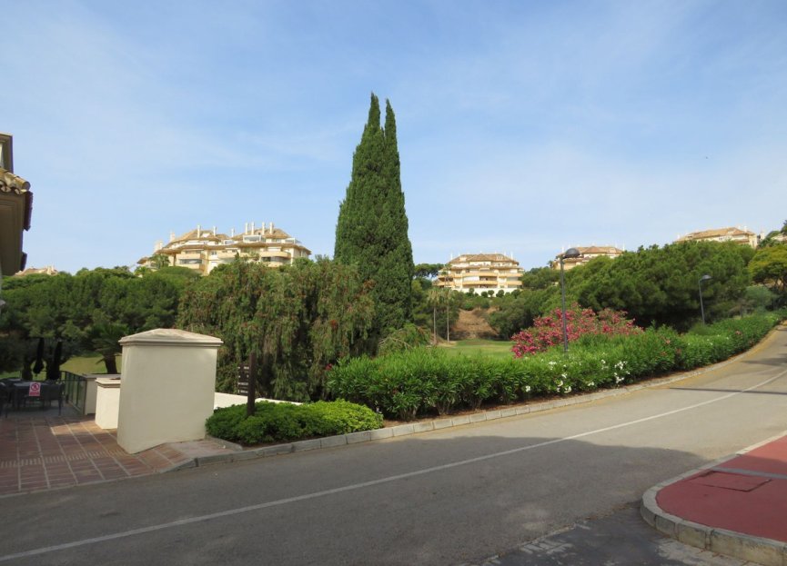 Resale - Ground floor apartment - Marbella - Elviria