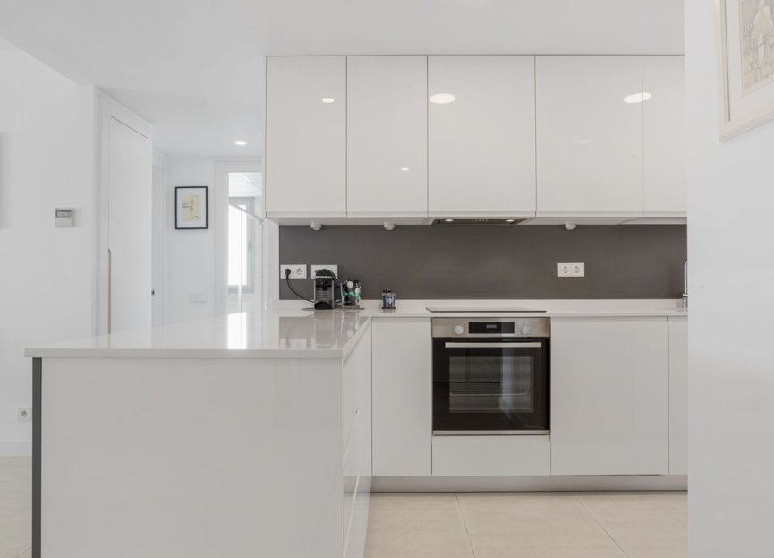 Resale - Apartment - Penthouse - Estepona - Selwo