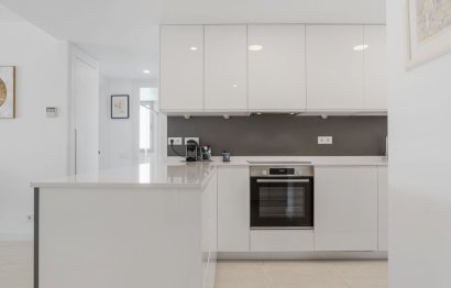 Resale - Apartment - Penthouse - Estepona - Selwo