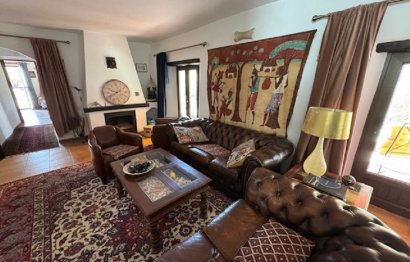 Resale - House - Finca - Cortijo - Casares - Casares Centro