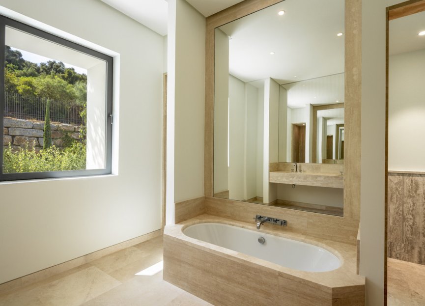 Resale - House - Detached Villa - Casares - Casares Centro