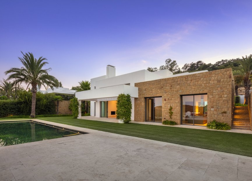 Resale - House - Detached Villa - Casares - Casares Centro