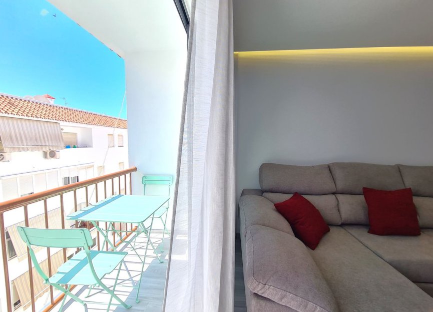 Resale - Apartment - Top Floor Apartment - Estepona - Estepona Centro