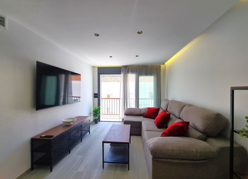 Resale - Apartment - Top Floor Apartment - Estepona - Estepona Centro