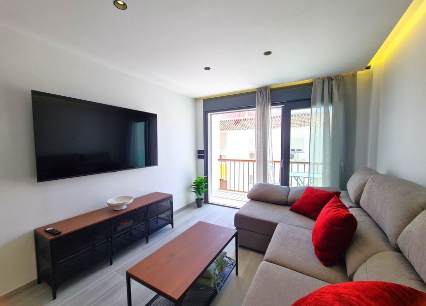 Resale - Apartment - Top Floor Apartment - Estepona - Estepona Centro