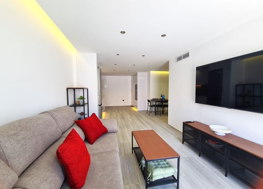 Resale - Apartment - Top Floor Apartment - Estepona - Estepona Centro