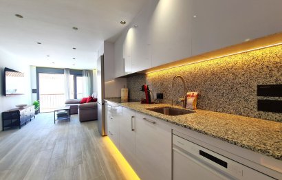 Resale - Apartment - Top Floor Apartment - Estepona - Estepona Centro