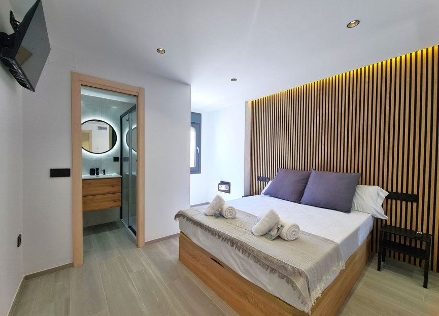 Resale - Apartment - Top Floor Apartment - Estepona - Estepona Centro