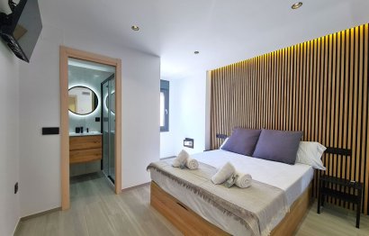 Resale - Apartment - Top Floor Apartment - Estepona - Estepona Centro