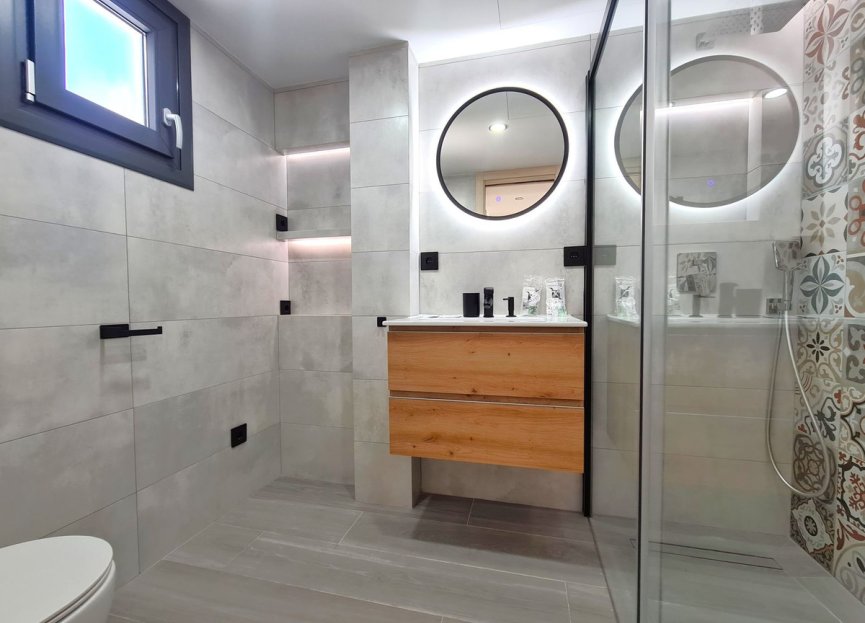 Resale - Apartment - Top Floor Apartment - Estepona - Estepona Centro