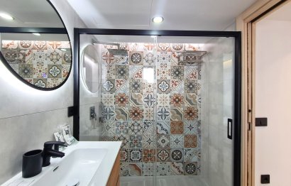 Resale - Apartment - Top Floor Apartment - Estepona - Estepona Centro