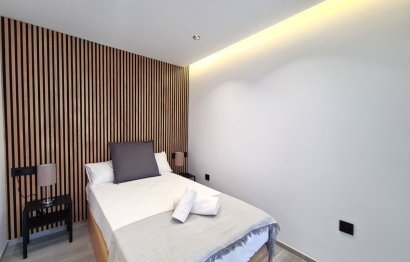 Resale - Apartment - Top Floor Apartment - Estepona - Estepona Centro