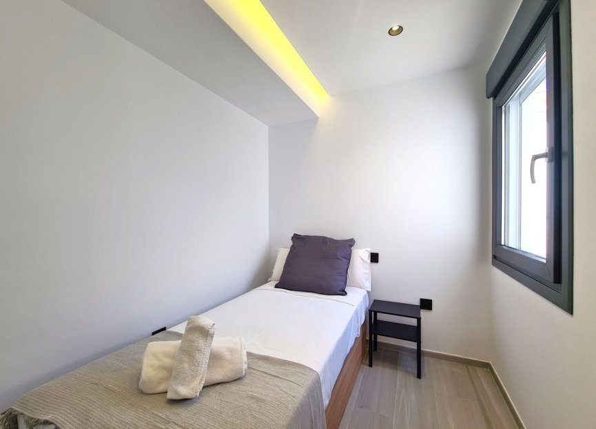 Resale - Apartment - Top Floor Apartment - Estepona - Estepona Centro