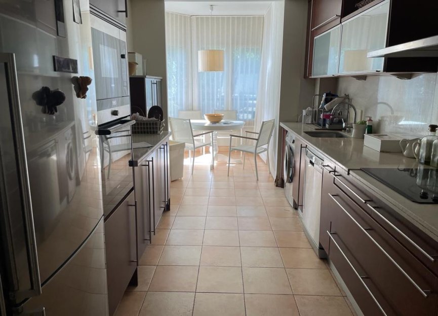 Resale - Ground floor apartment - Marbella - The Golden Mile