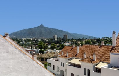 Resale - Apartment - Top Floor Apartment - Marbella - Nueva Andalucia