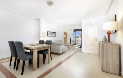 Resale - Apartment - Top Floor Apartment - Marbella - Nueva Andalucia