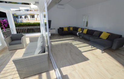 Reventa - House - Detached Villa - Benalmádena - Benalmadena Centro