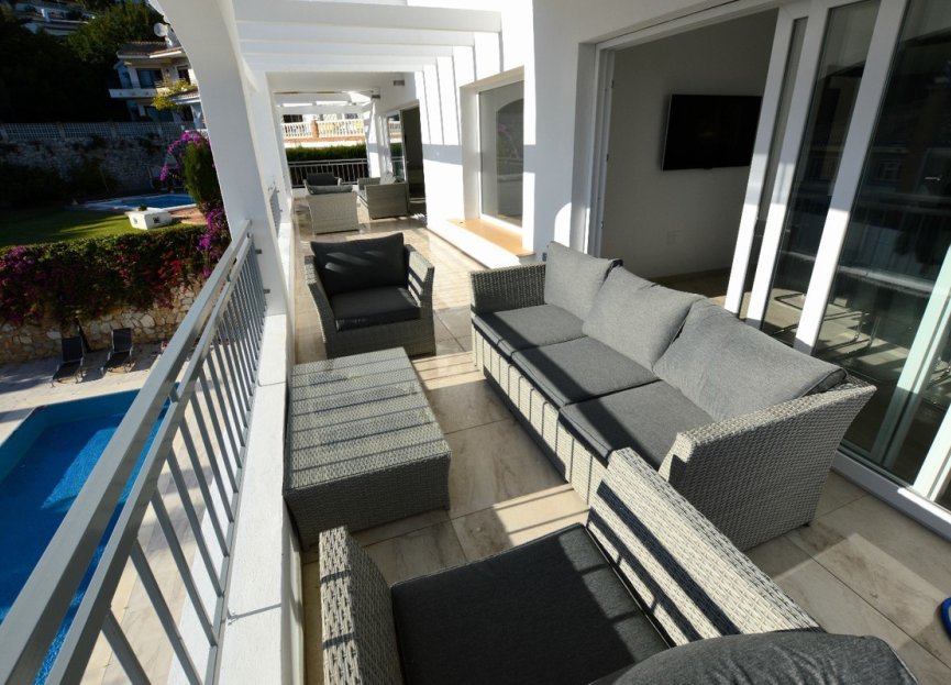 Reventa - House - Detached Villa - Benalmádena - Benalmadena Centro