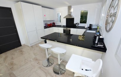 Reventa - House - Detached Villa - Benalmádena - Benalmadena Centro