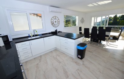 Reventa - House - Detached Villa - Benalmádena - Benalmadena Centro