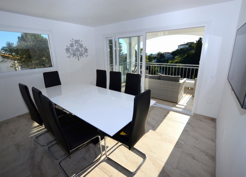 Reventa - House - Detached Villa - Benalmádena - Benalmadena Centro