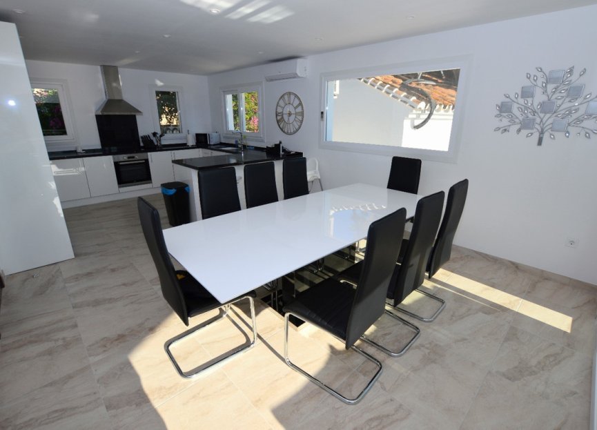 Reventa - House - Detached Villa - Benalmádena - Benalmadena Centro