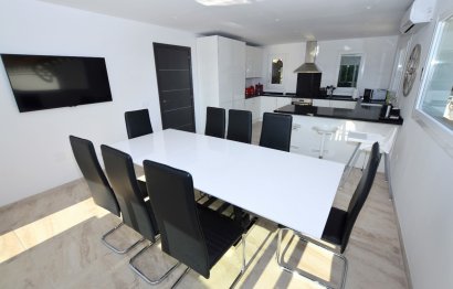 Reventa - House - Detached Villa - Benalmádena - Benalmadena Centro