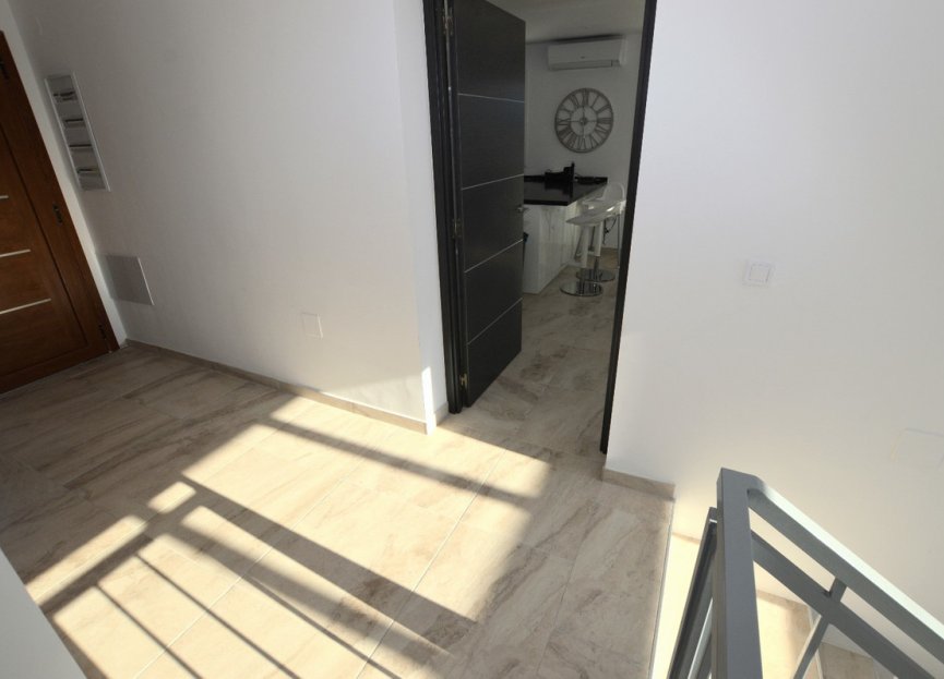 Reventa - House - Detached Villa - Benalmádena - Benalmadena Centro