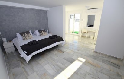 Reventa - House - Detached Villa - Benalmádena - Benalmadena Centro