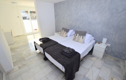 Reventa - House - Detached Villa - Benalmádena - Benalmadena Centro