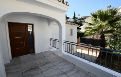 Reventa - House - Detached Villa - Benalmádena - Benalmadena Centro