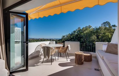 Resale - Apartment - Middle Floor Apartment - Benahavís - Benahavís Centro