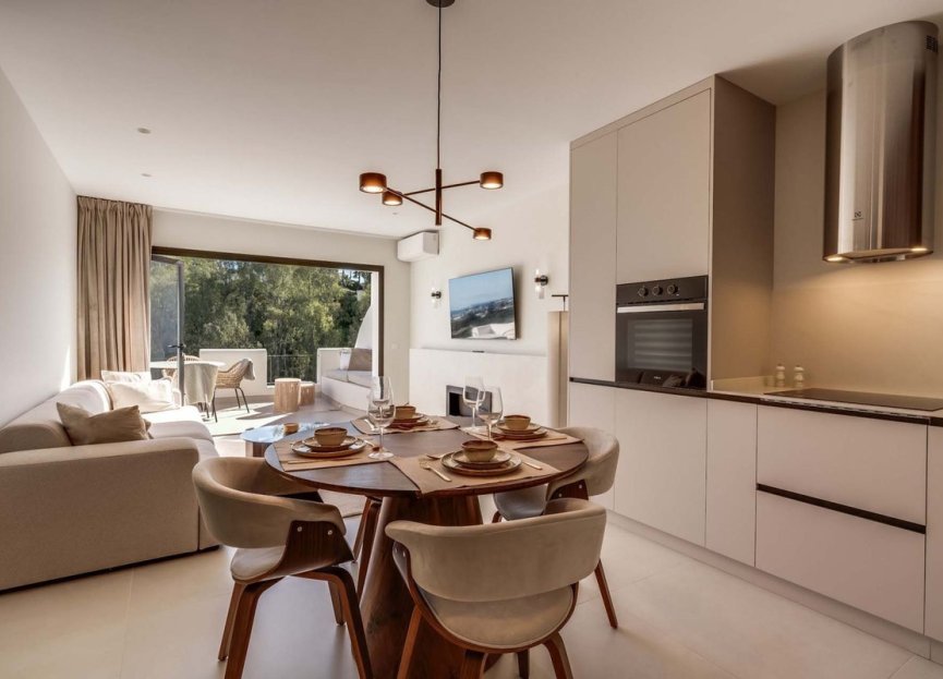 Resale - Apartment - Middle Floor Apartment - Benahavís - Benahavís Centro